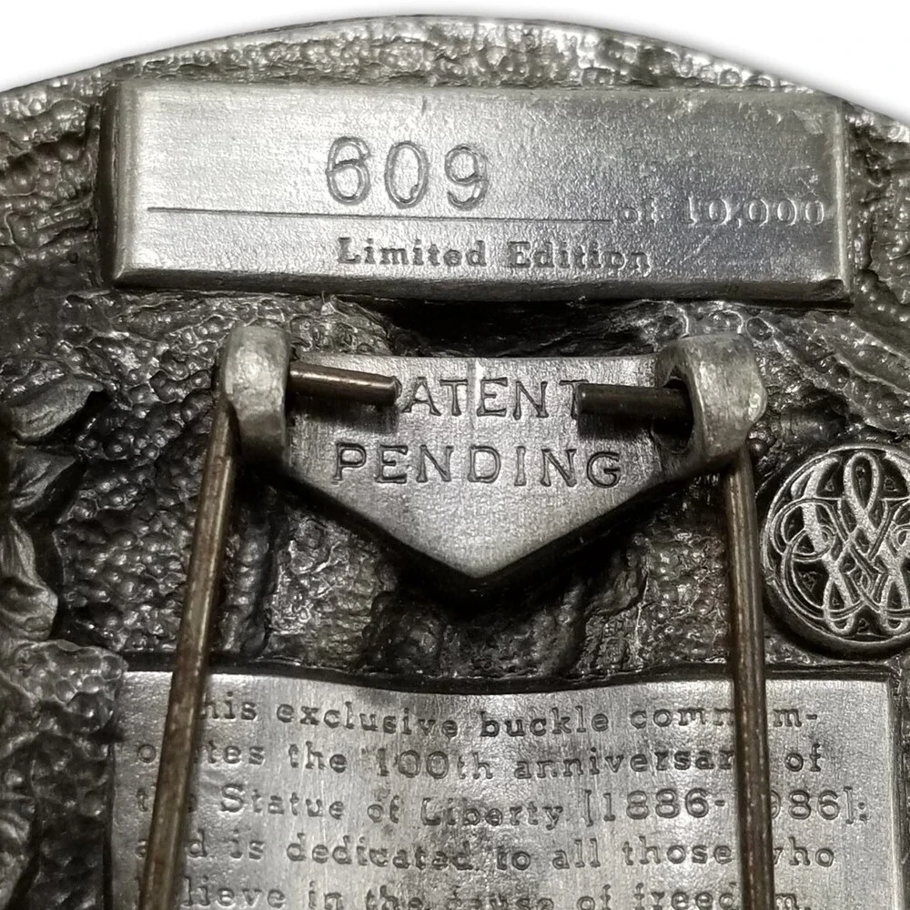 1984 Statue of Liberty Belt Buckle –100 Year Anniversary USA with Built-In Stand